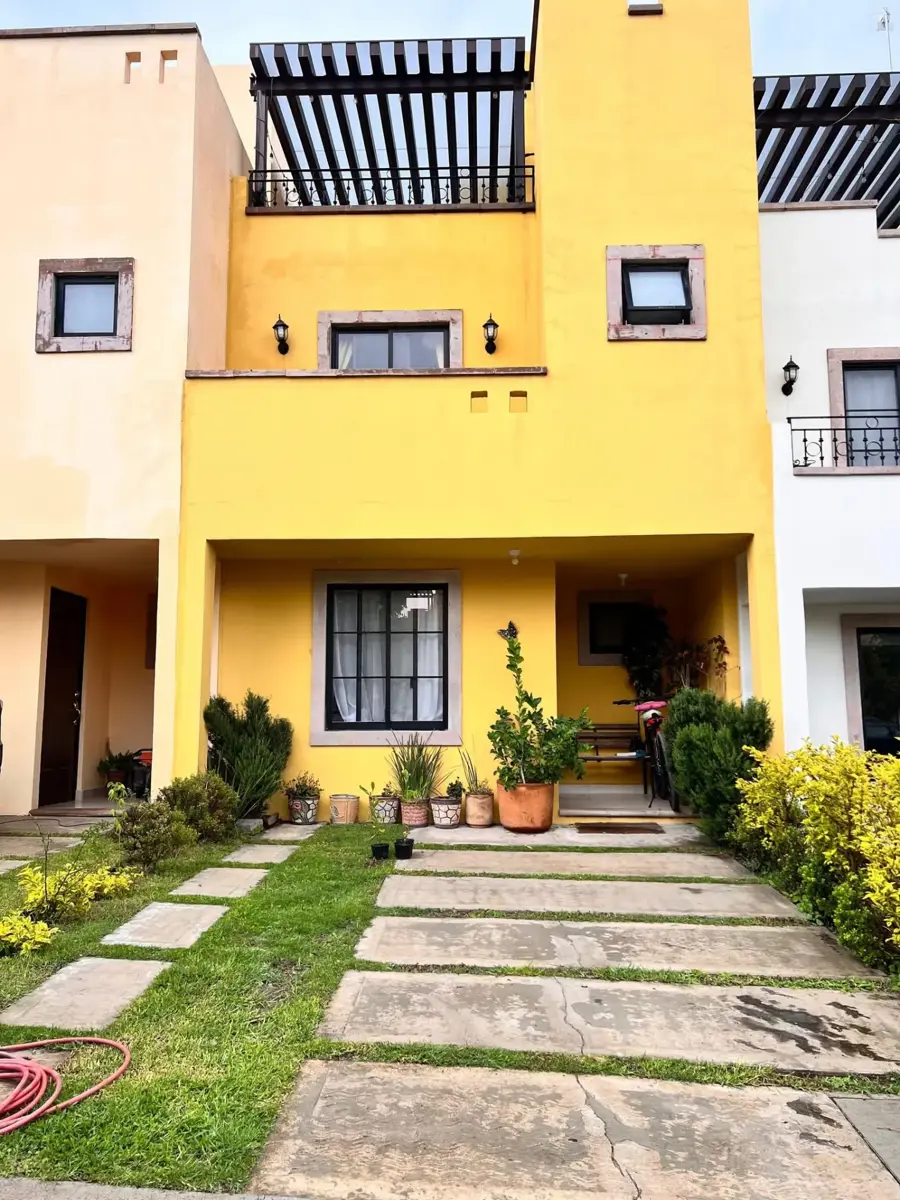 Casa en renta en Jardines de Allende, San Miguel de Allende — foto 1 de 12