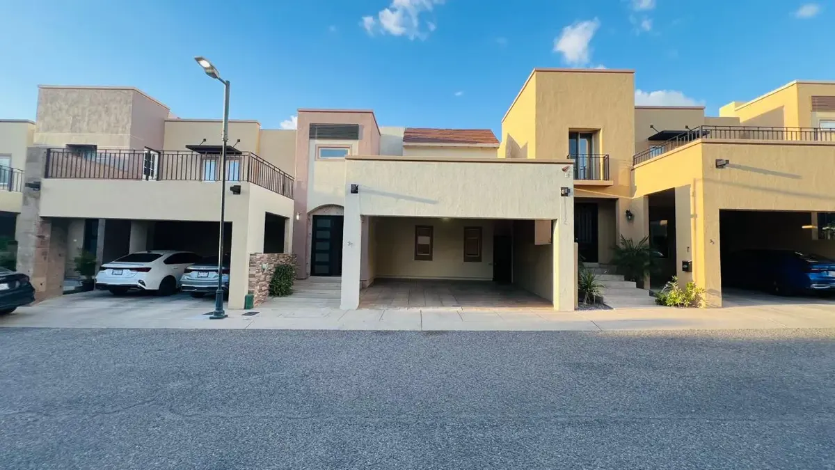 Casa en venta en Vista del Sol Residencial, Hermosillo — foto 1 de 39