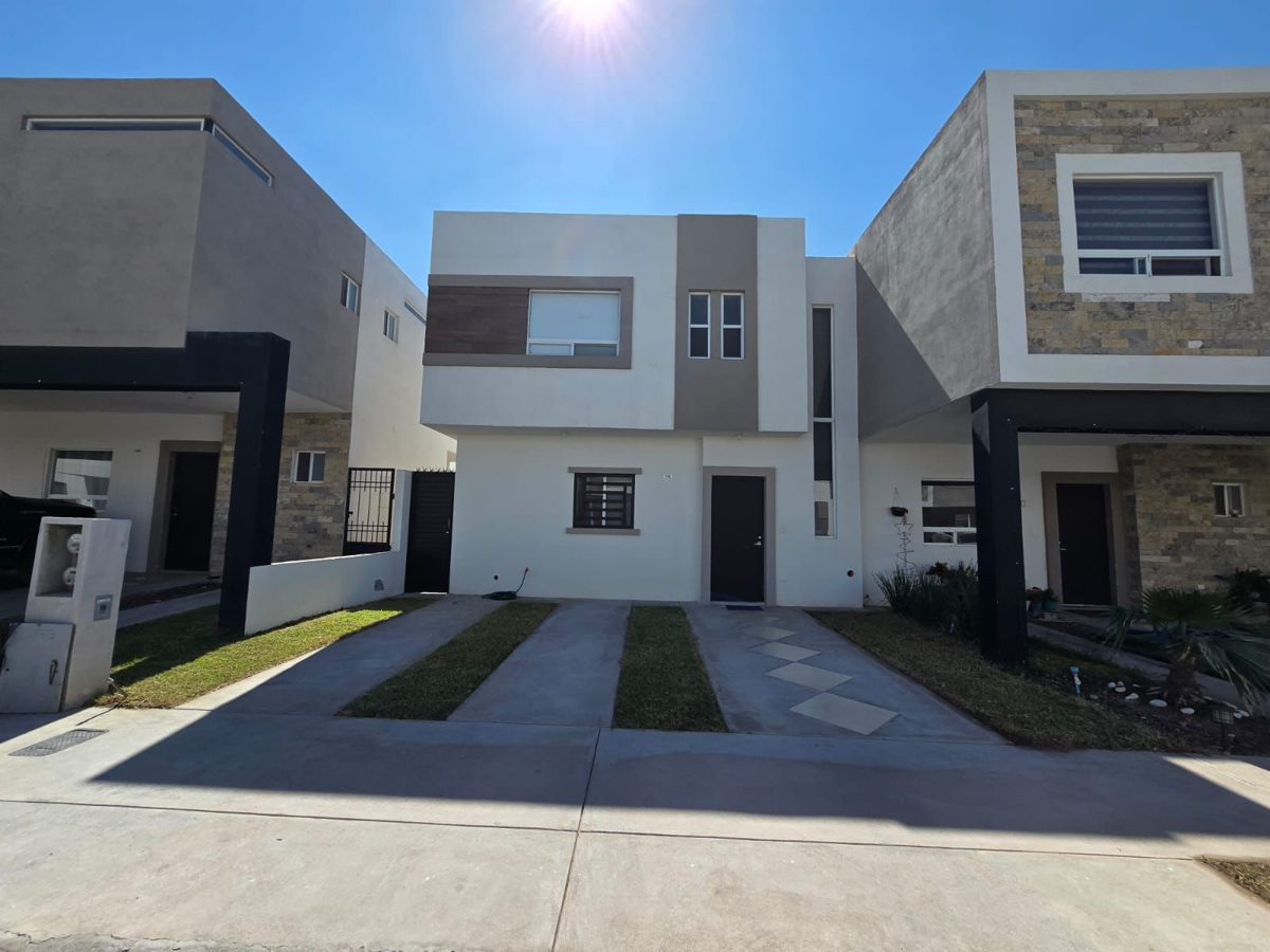 Casa en renta en Puerta del Rey, Saltillo — foto 1 de 26