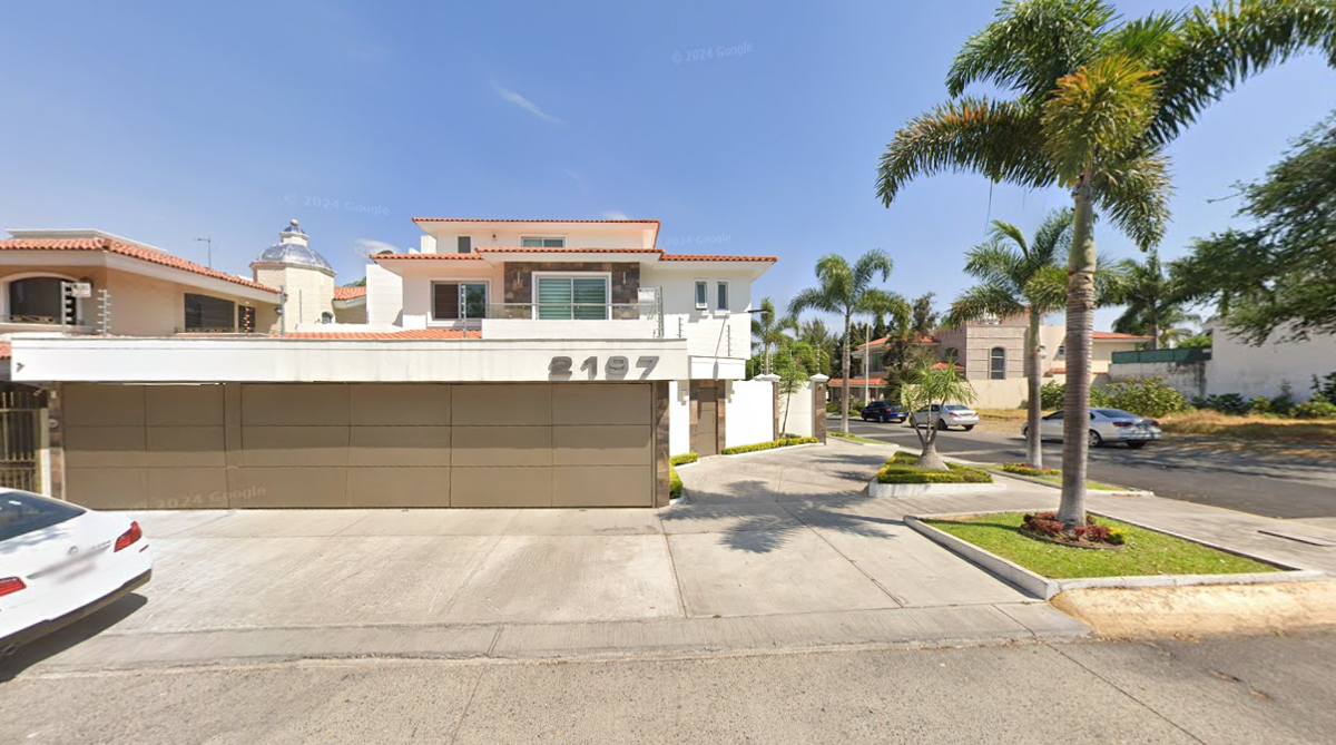 Casa en venta en Bugambilias, Zapopan — foto 1 de 11