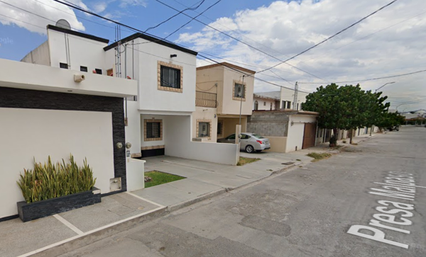Casa en venta en Leandro Rovirosa Wade, Torreón — foto 3 de 13