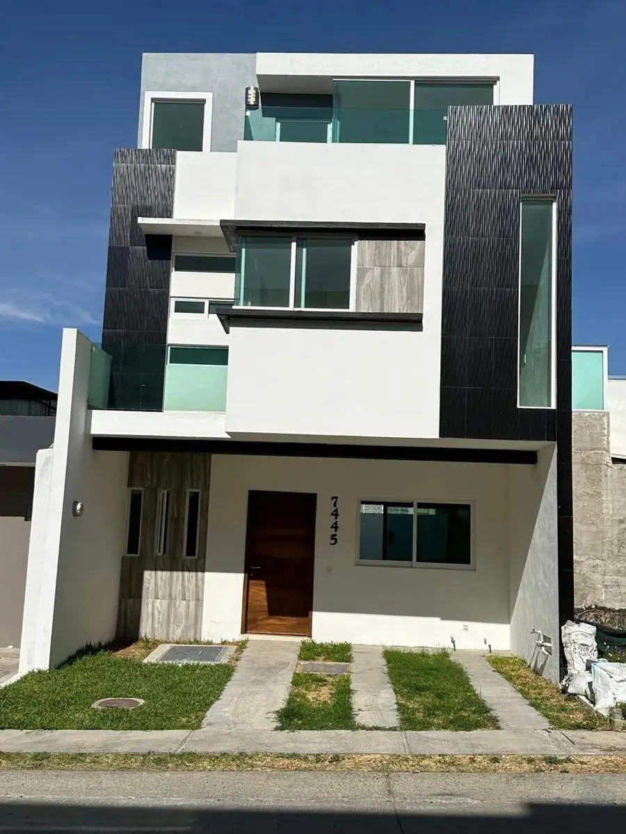 Casa en venta en Bosques de San Gonzalo, Zapopan — foto 1 de 11