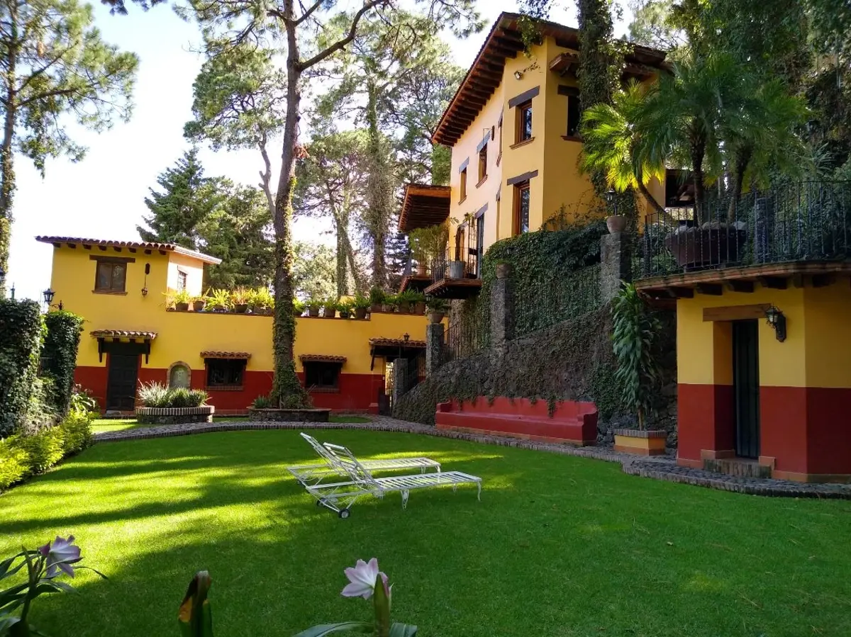 Casa en venta en Del Bosque, Cuernavaca — foto 1 de 23