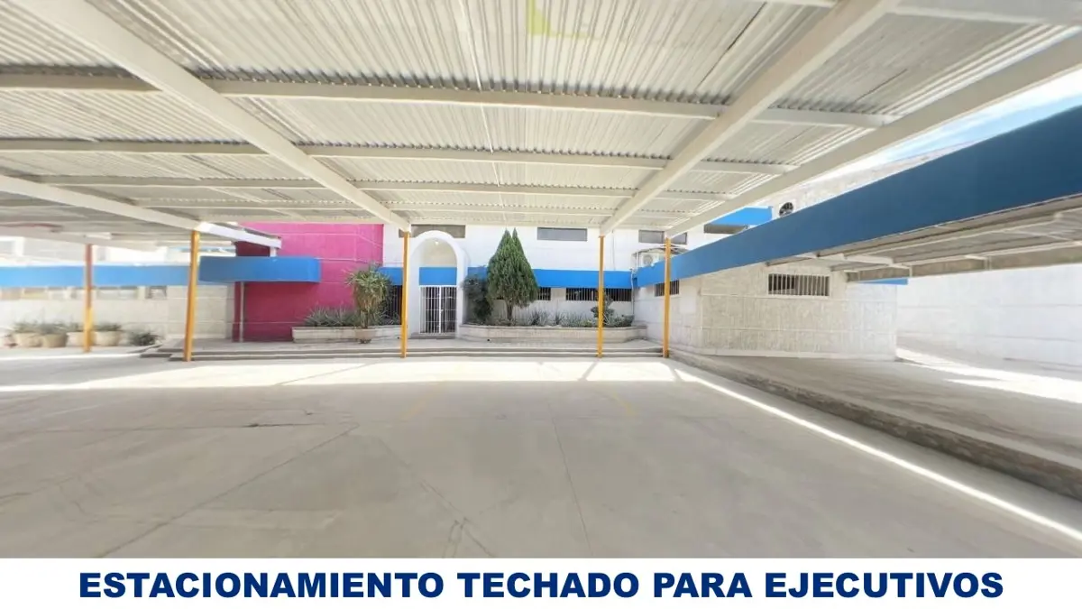 Vista 5 de Nave Industrial en el lugar ideal para instalar su empresa, cuenta con todos los servicios.