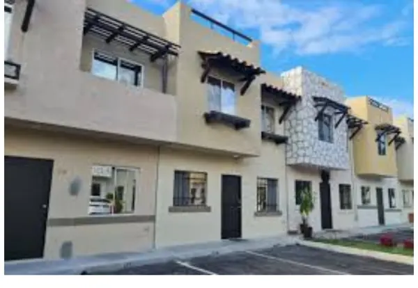 Departamento en Venta en Real Amalfi, Solidaridad - Precio Atractivo y Ubicación Conveniente — foto 1 de 10