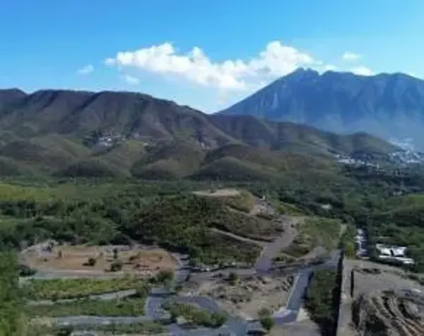 Terreno en venta en Bosques de Valle Alto, Monterrey — foto 3 de 8