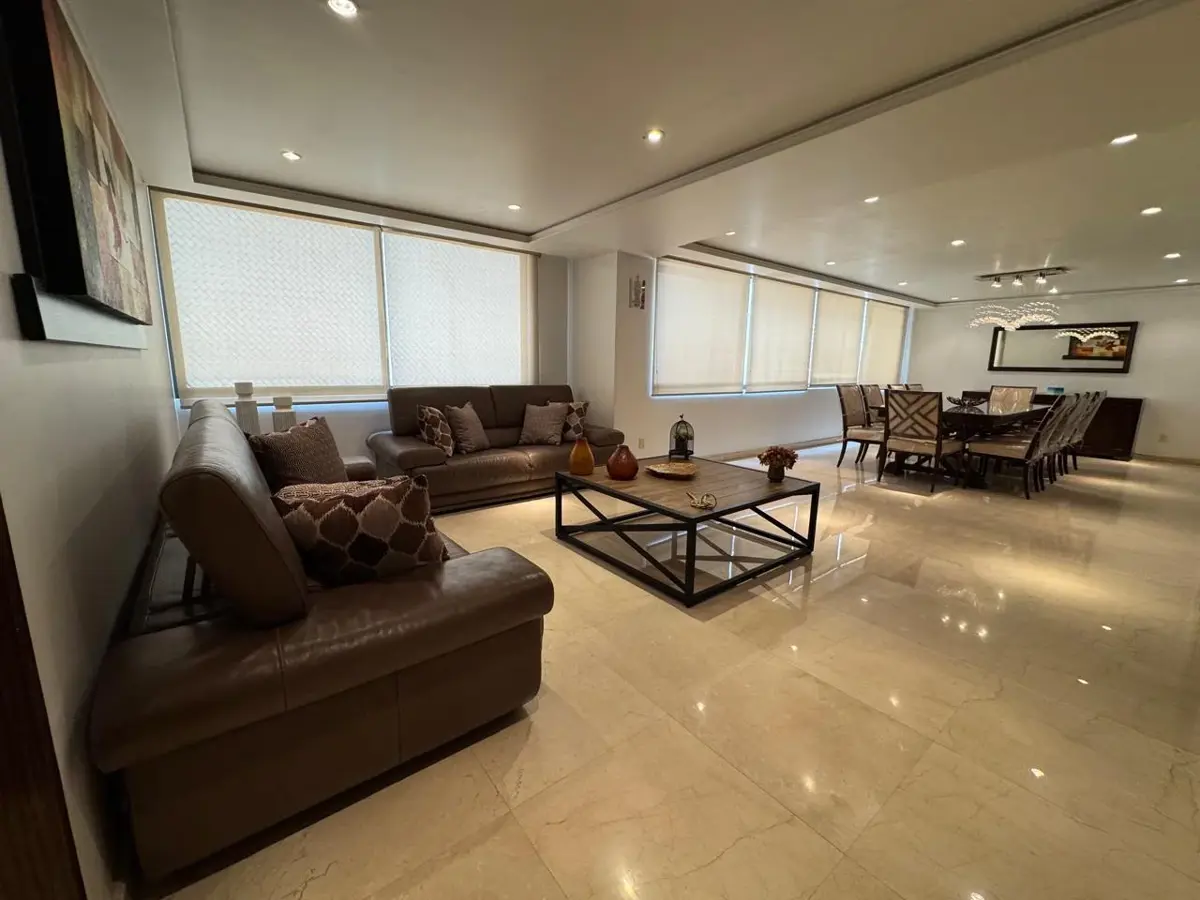 Vista 2 de Amplio y Cómodo Departamento en Venta en Polanco, Miguel Hidalgo, Ciudad de México.