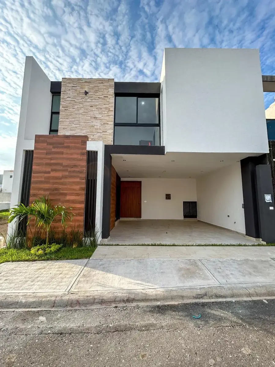 Casa en venta en Lomas de la Rioja, Alvarado — foto 1 de 12