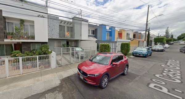 Casa en venta en Lomas de Zapopan, Zapopan — foto 2 de 10