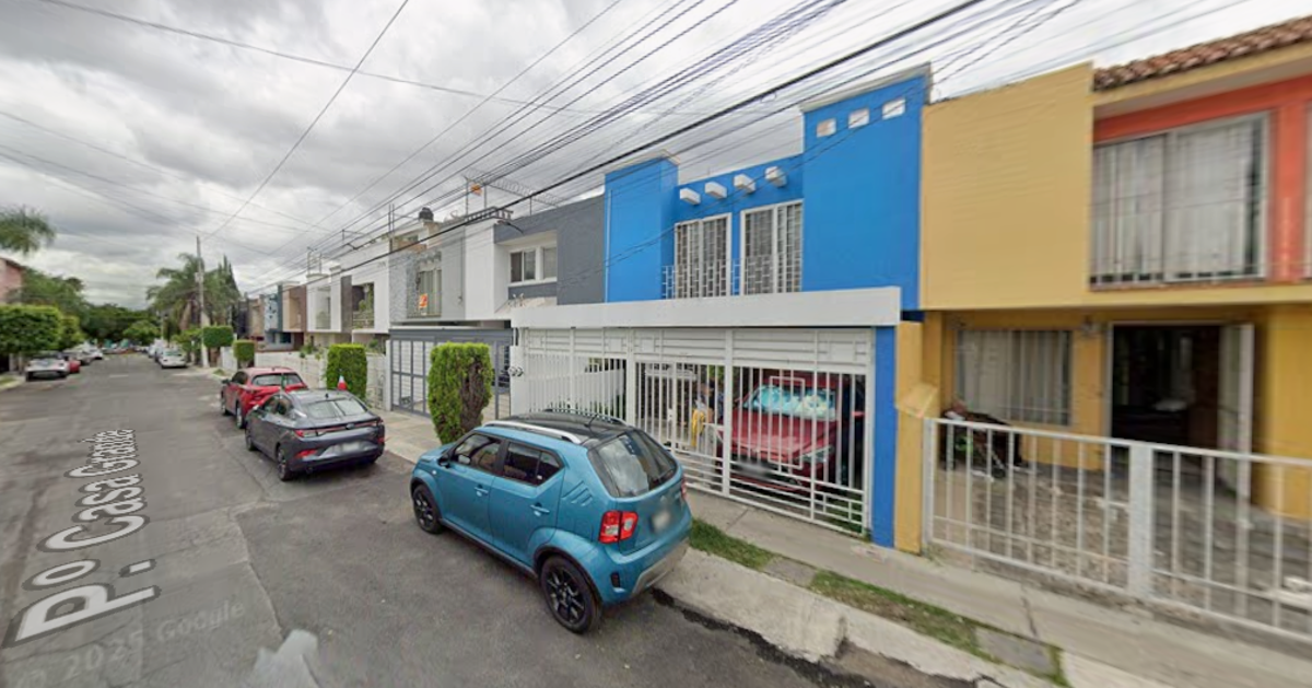 Casa en venta en Lomas de Zapopan, Zapopan — foto 1 de 10