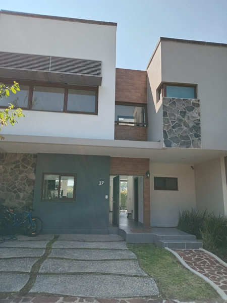 Casa en Venta en Condominio en San José El Alto, Querétaro