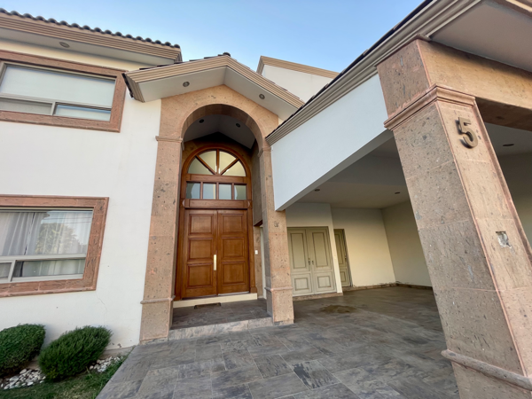 Casa en venta en Residencial las Isabeles, Torreón — foto 2 de 24