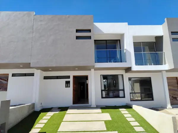 CASA EN VENTA EN AZAHAR, CORREGIDORA