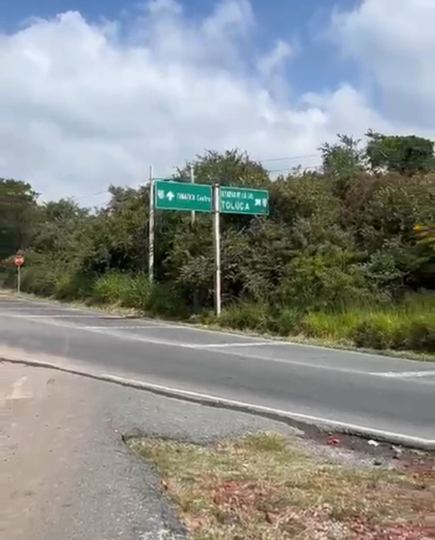 TERRENO IDEAL PARA COMERCIO O GASOLINERA CERCA DEL LIBRAMIENTO DE TONATICO CARR FED TOLUCA-TAXCO
