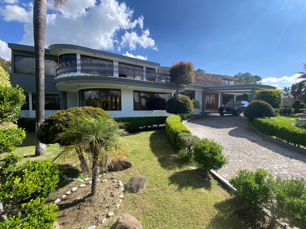 Excelente y Residencia en el Fraccionamiento Mirador La Calera, en Puebla, Puebla