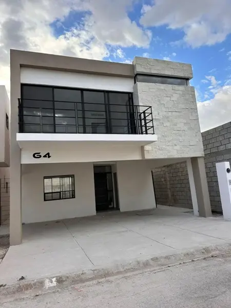 Casa en Residencial SENDEROS