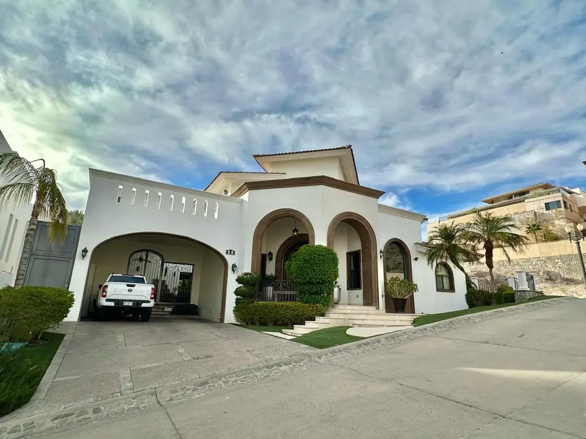 Casa en venta en La Jolla Villa de las Esmeraldas, Hermosillo — foto 1 de 16