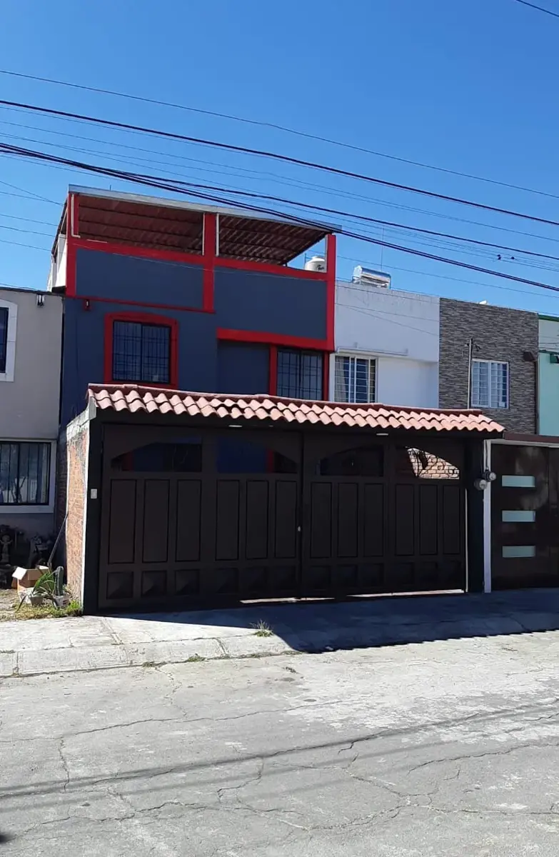 Casa en venta en Villas Santín, Toluca — foto 1 de 22