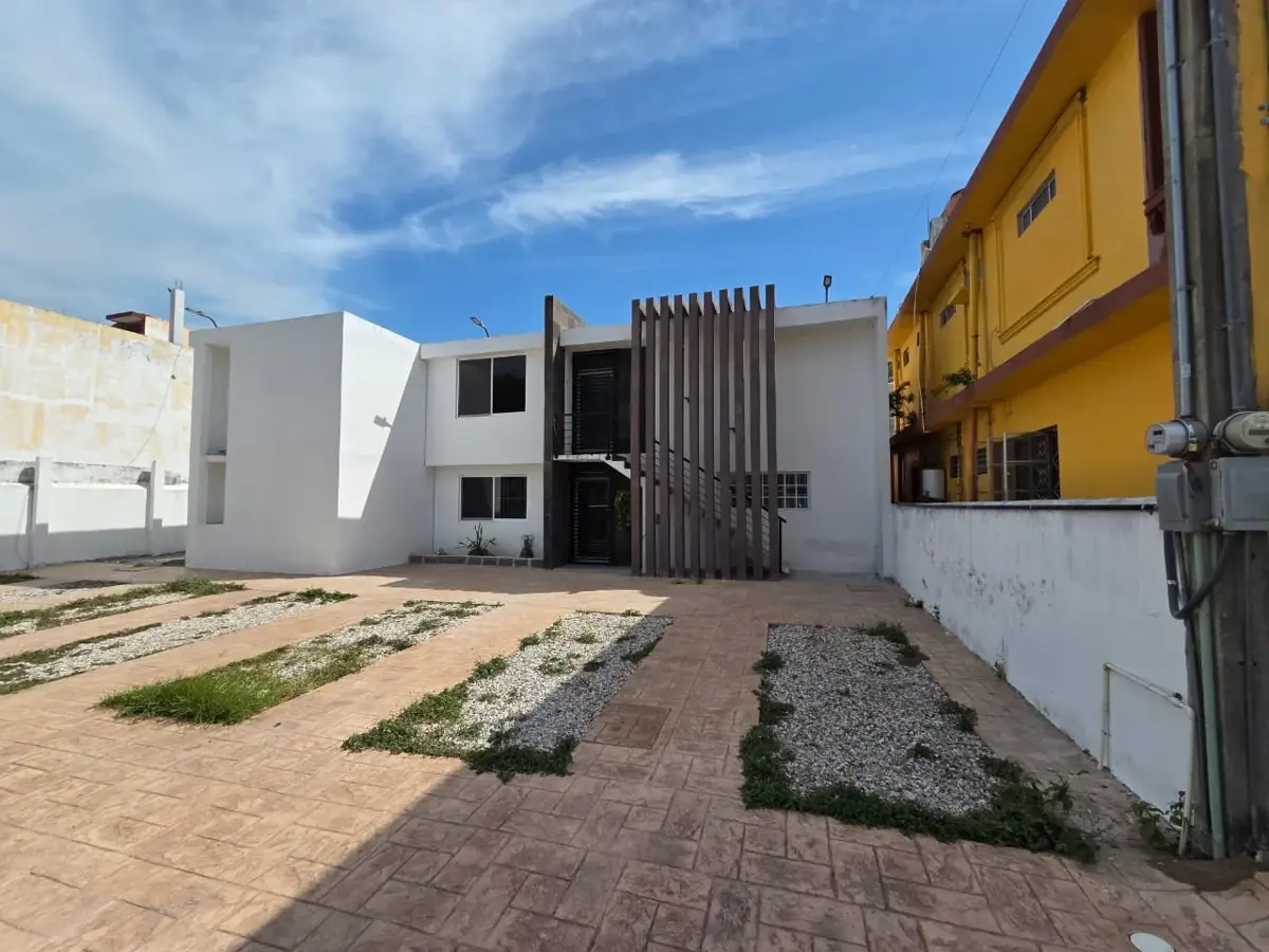 Edificio en venta en Primero de Mayo, Ciudad Madero — foto 1 de 20
