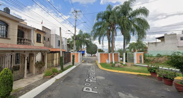 Casa en venta en Colinas del Rey, Zapopan — foto 3 de 10