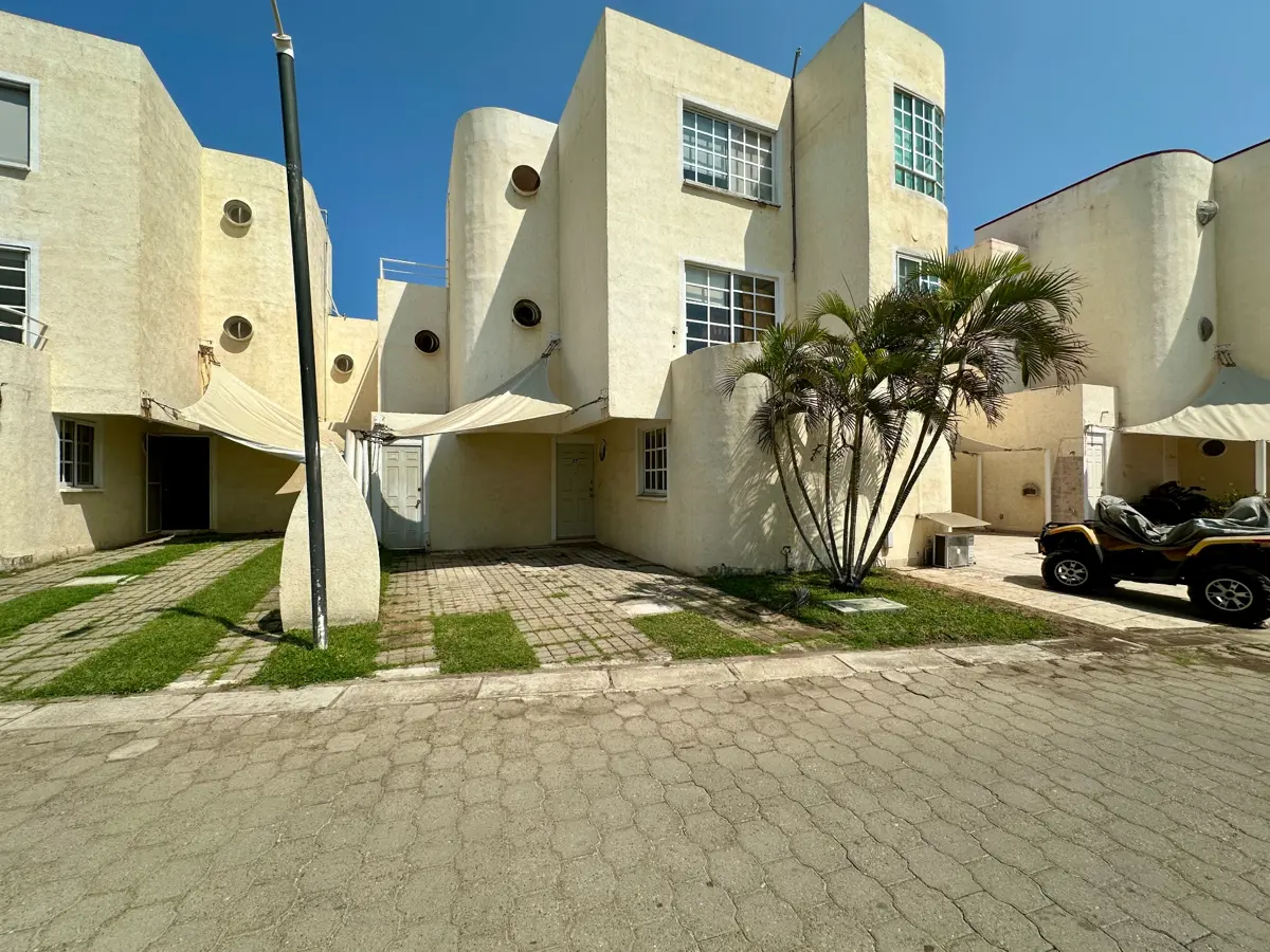 Casa en venta en Acapulco de Juarez Centro, Acapulco de Juárez — foto 1 de 48