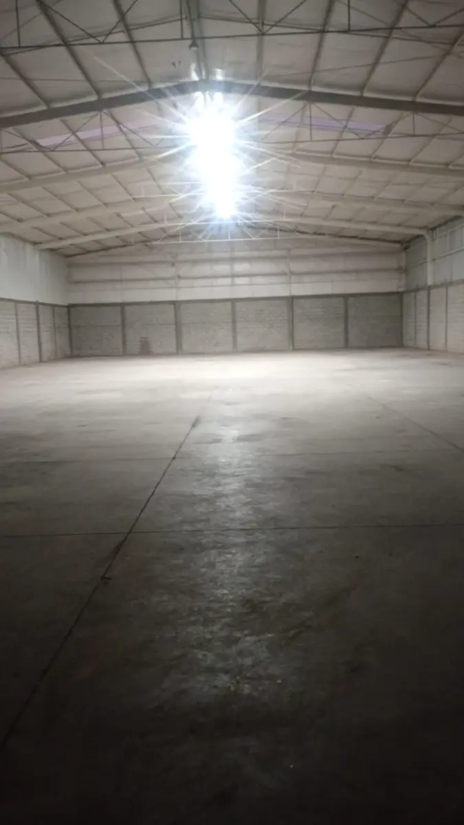 Vista 5 de Bodega en Pequeña Zona Industrial