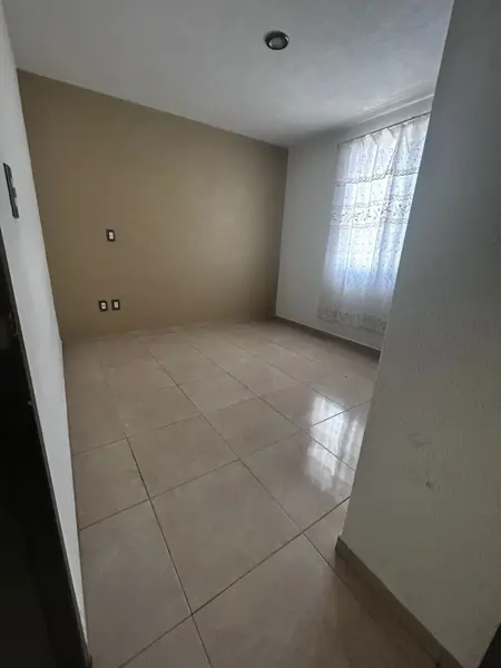 Casa en venta en Real Universidad, Morelia — foto 3 de 10