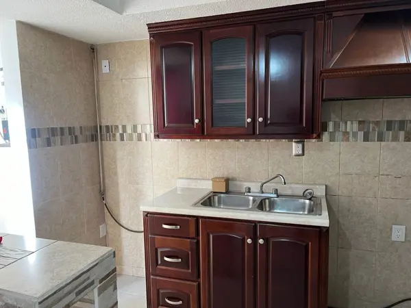 Casa en venta en Los Sauces IV, Toluca — foto 2 de 15