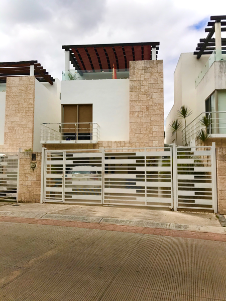 Casa en Renta en Residencial Bali, Playa del Carmen - Espaciosa y Única — foto 1 de 24