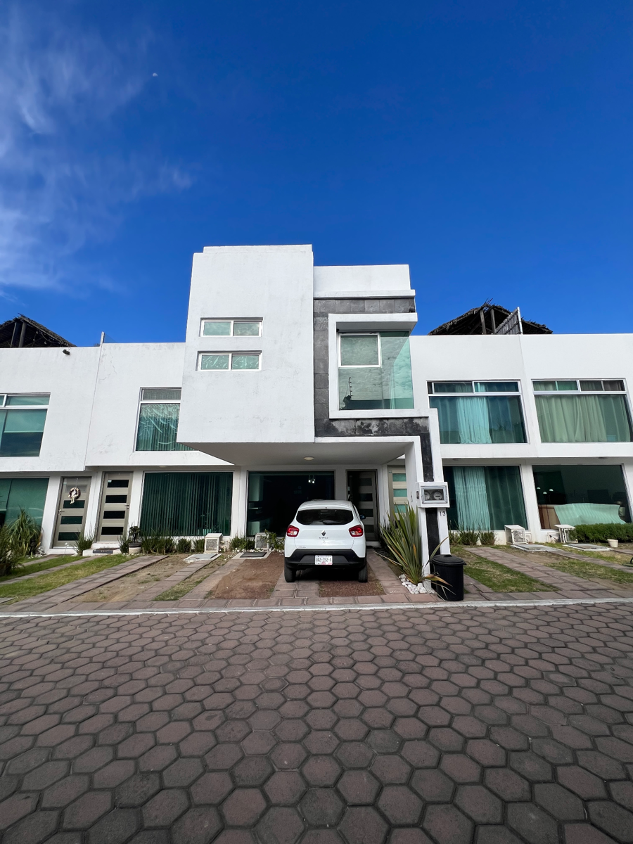 Casa en venta en San Juan Cuautlancingo, Cuautlancingo — foto 1 de 37