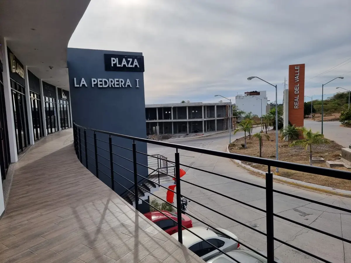 Local en renta en Real del Valle, Mazatlán — foto 1 de 8