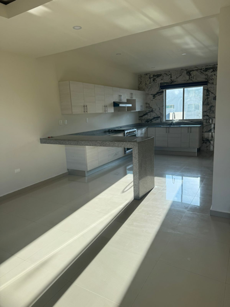 Amplia Casa en Venta al Sur de Cancun