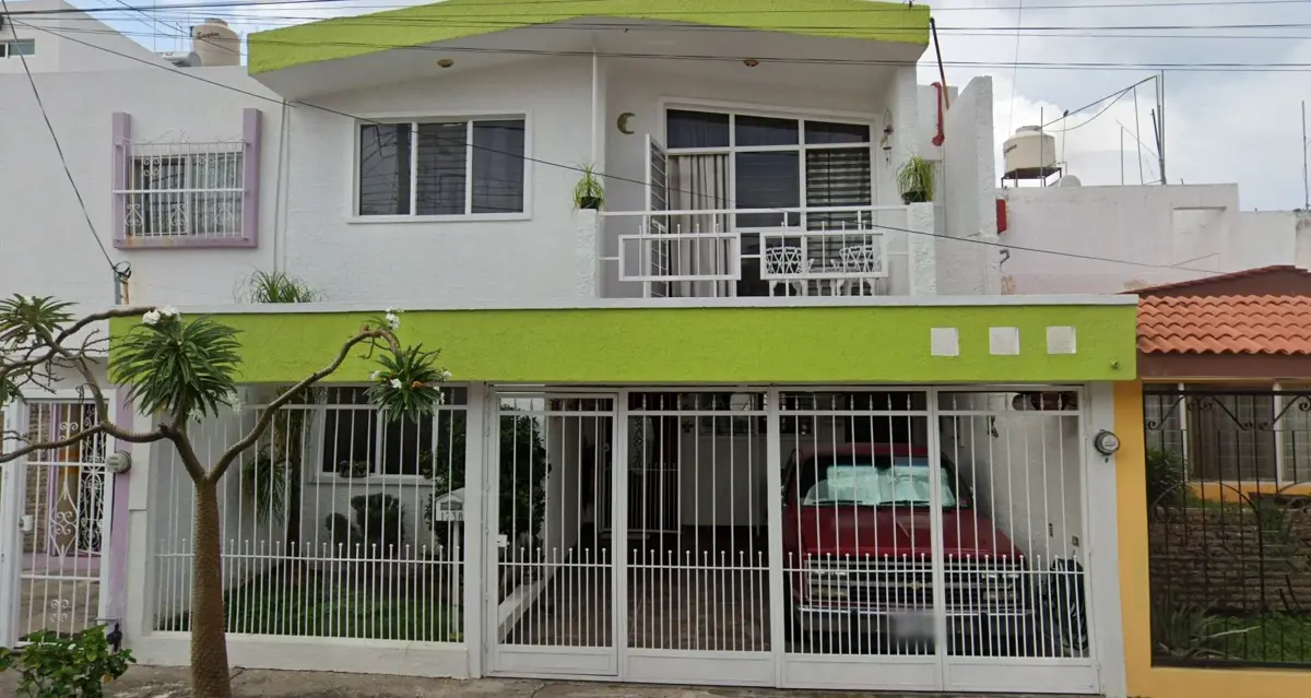 Casa en venta en Jardines del Country, Guadalajara — foto 1 de 12