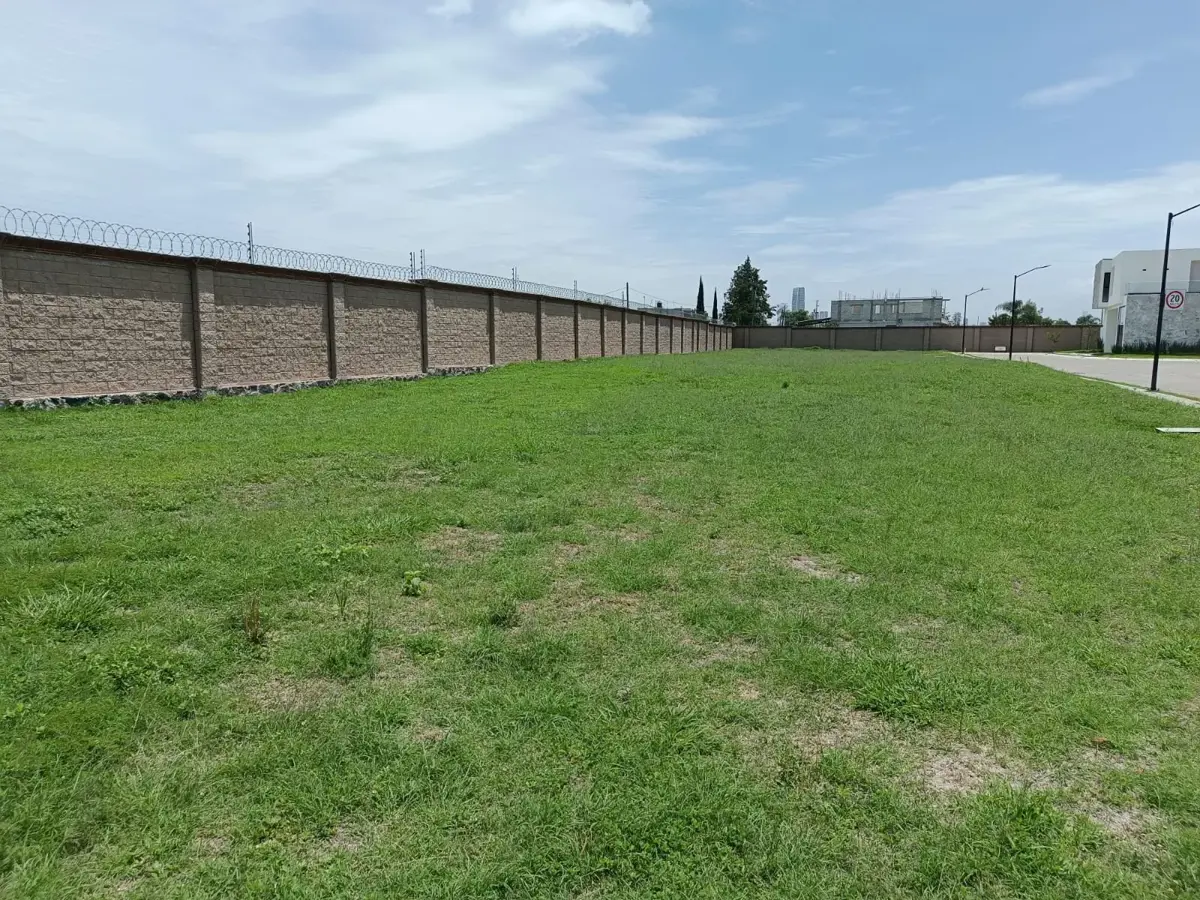 Terreno en venta en Lomas de Angelópolis II, San Andrés Cholula — foto 1 de 8