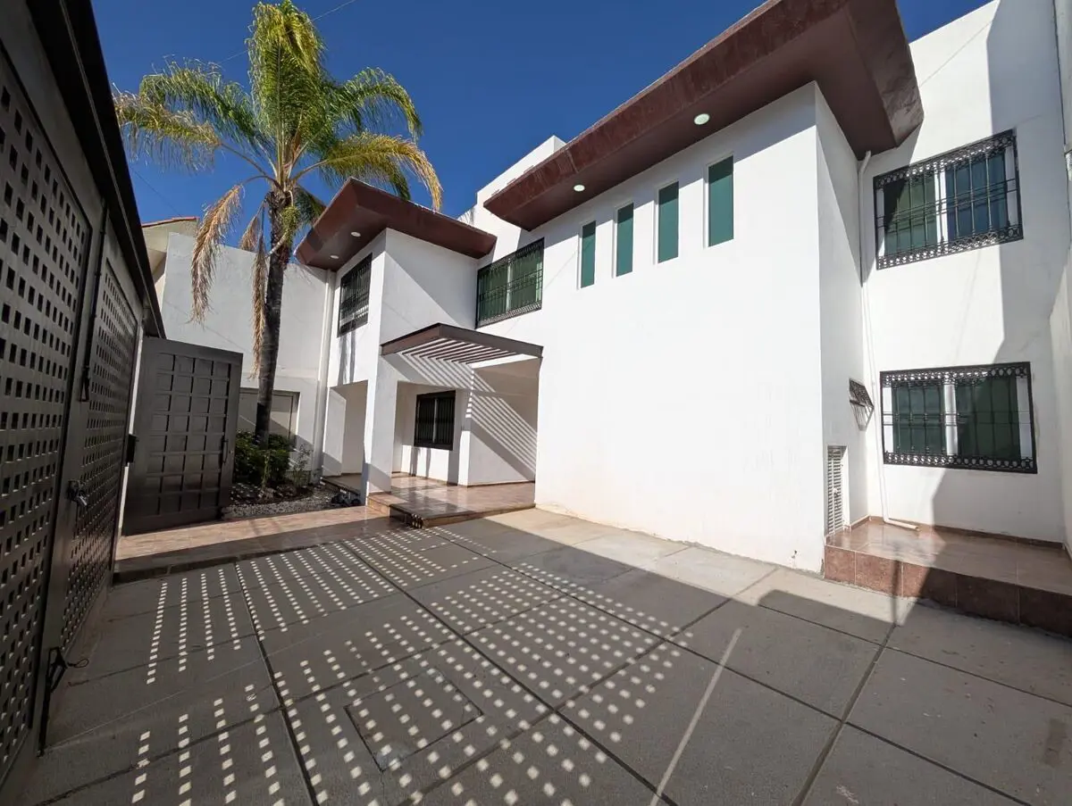 Casa en renta en Country Club Gran Jardín, León — foto 1 de 16