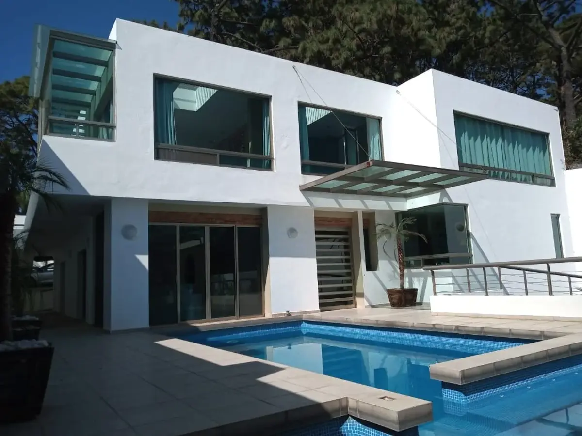 Casa en venta en Lomas de Tzompantle, Cuernavaca — foto 1 de 34