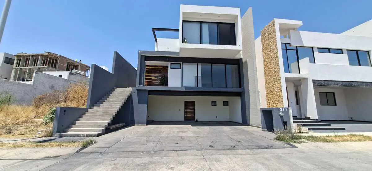 Casa en renta en Zanda, León — foto 1 de 11