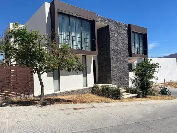 CASA EN RENTA EN LOMAS DEL MOLINO II, LEÓN GUANAJUATO