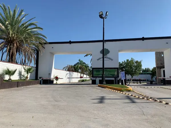 Excelente terreno residencial tipo campestre en zona exclusiva !!!