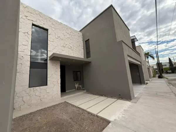 Casa en venta en Las Quintas, Torreón — foto 2 de 23