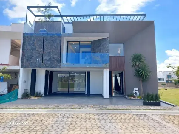 Casa en venta en Lomas de Angelópolis, Ocoyucan — foto 2 de 54