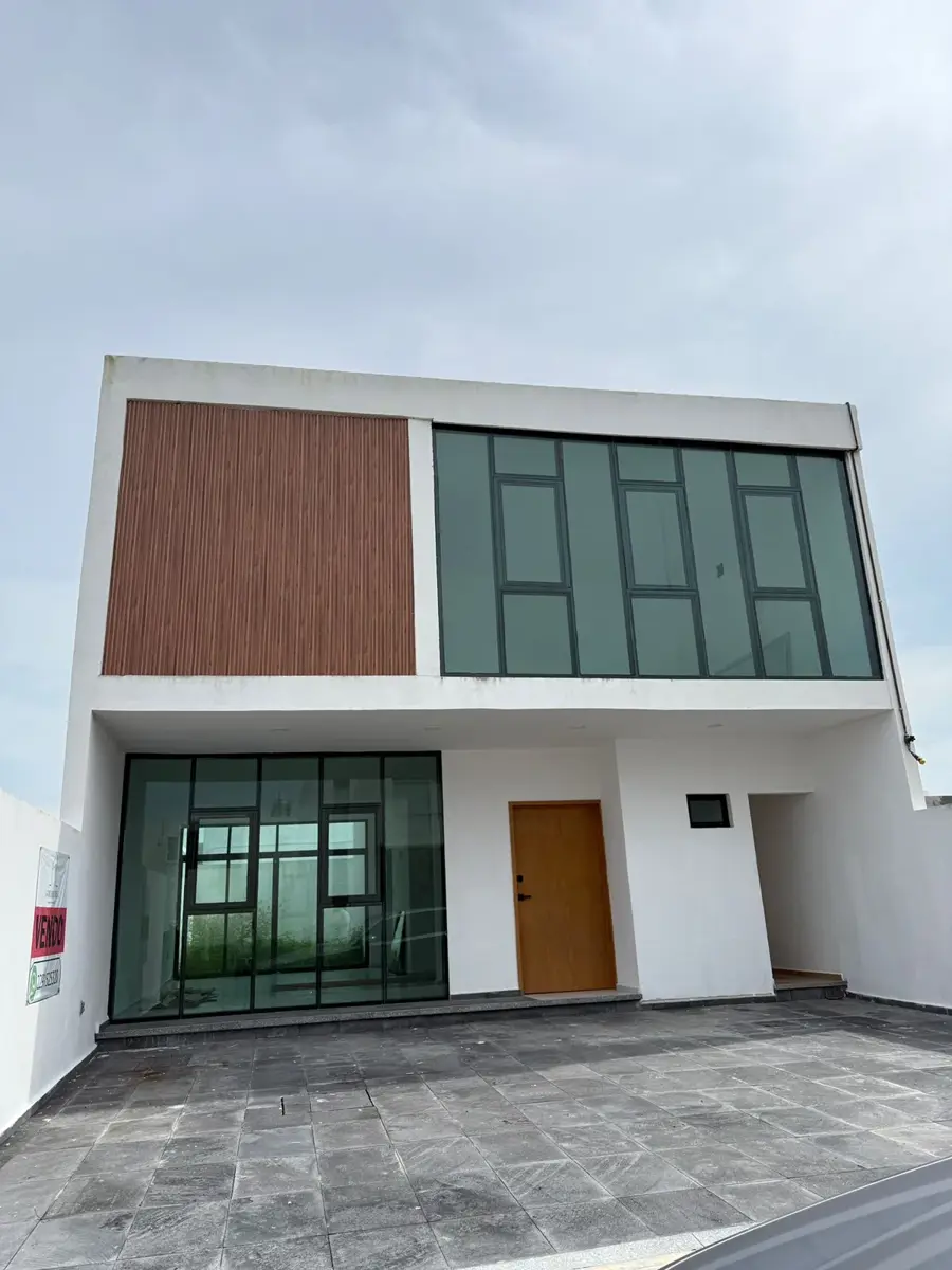 Casa en venta en Lomas de la Rioja, Alvarado — foto 1 de 34