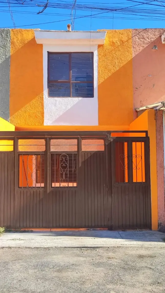 Casa en venta en Parques de Zapopan, Zapopan — foto 1 de 14