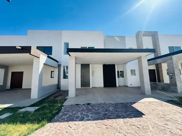 Casa en venta en Altozano la Nueva Laguna, Gómez Palacio — foto 2 de 19