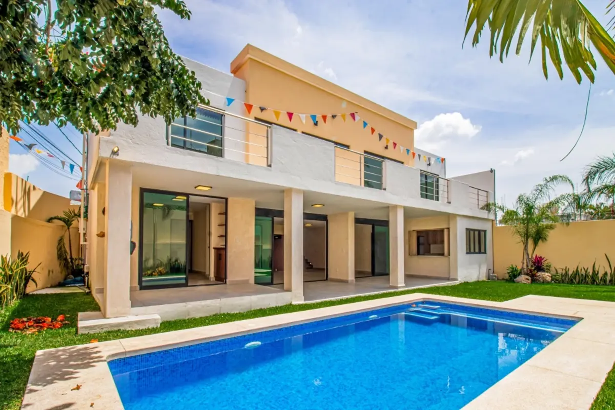 Casa en venta en Chapultepec, Cuernavaca — foto 1 de 24