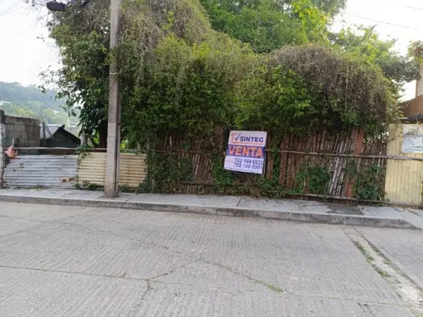 VENTA DE TERRENO 283 M2, COL LAREDO, POZA RICA, VERACRUZ.