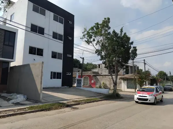 VENTA DE DEPARTAMENTO PLANTA BAJA  DE 2 HABITACIONES EN COL. JARDINES DE POZA RICA.