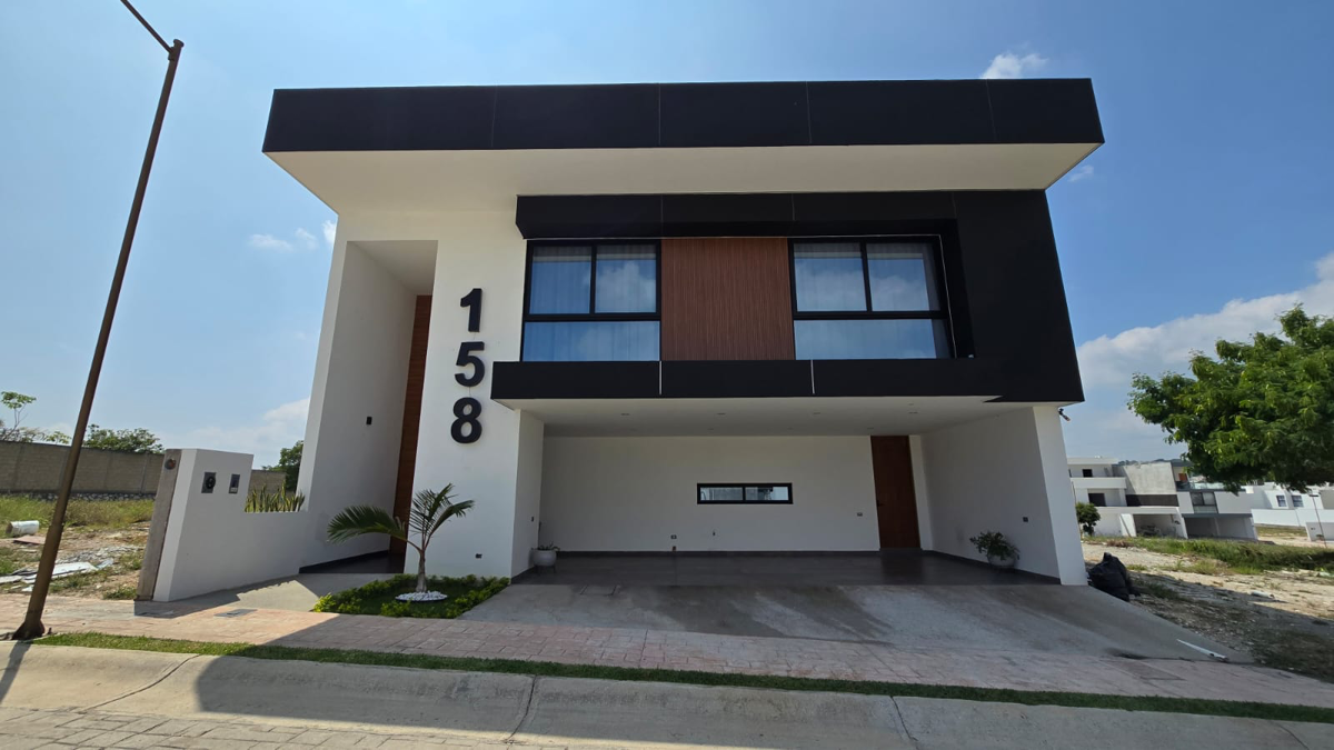 CASA EN VENTA, RESIDENCIAL PUERTA DE HIERRO GOLF &SPA, CLUB CAMPESTRE, TUXTLA GUTIERREZ CASA EN VENTA, RESIDENCIAL PUERTA DE HIERRO GOLF &SPA, CLUB CAMPESTRE, TUXTLA GUTIERREZ