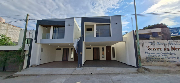 CASA EN VENTA, COL CASTILLO TIELMANS, ZONA SUR OTE, TUXTLA GUTIERREZ, CHIAPAS