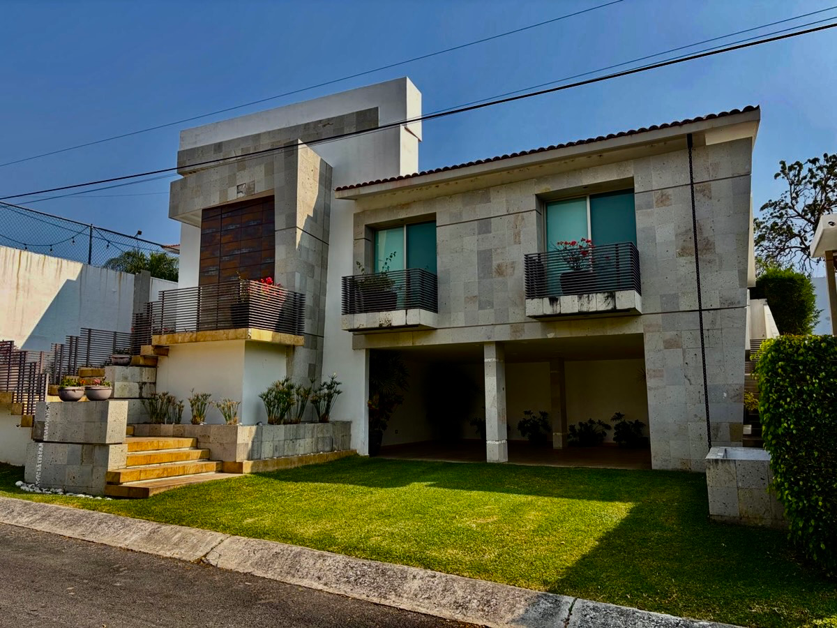 Casa en venta en Lomas de Cocoyoc, Atlatlahucan — foto 1 de 19